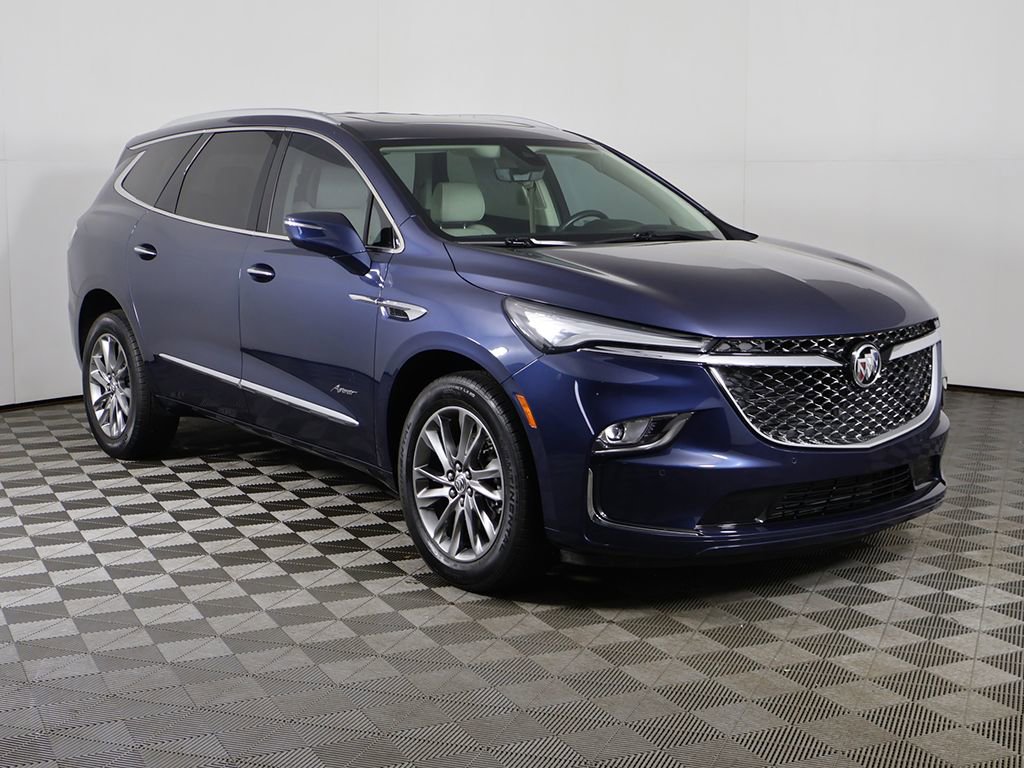 Used 2023 Buick Enclave Avenir AWD/4WD image 2