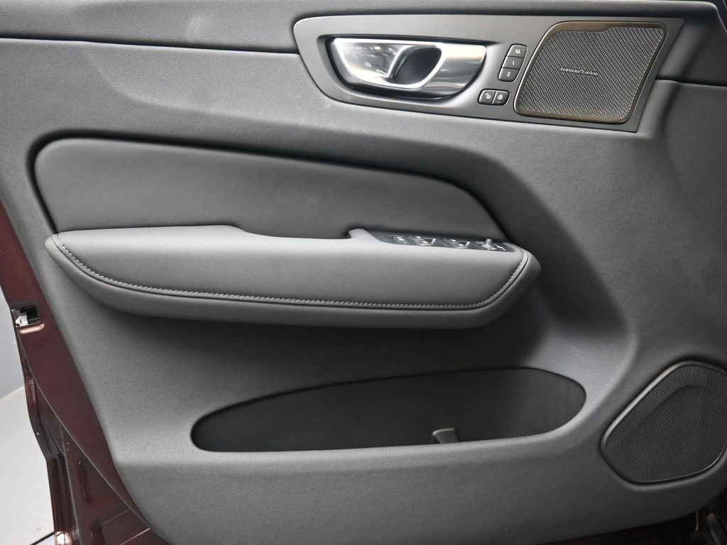 New 2026 Volvo XC60 B5 Plus w/ Protection Package Premier image 23