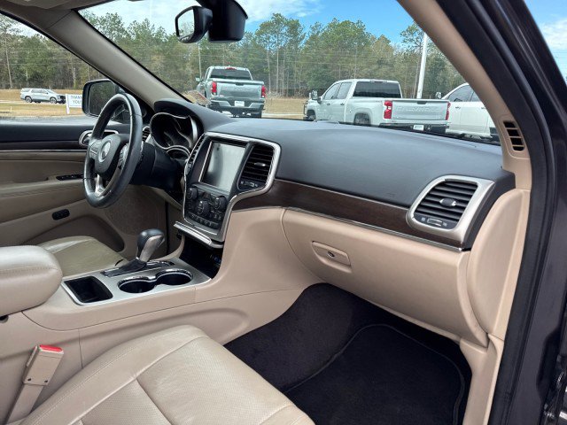 Used 2017 Jeep Grand Cherokee Limited w/ Luxury Group II image 9