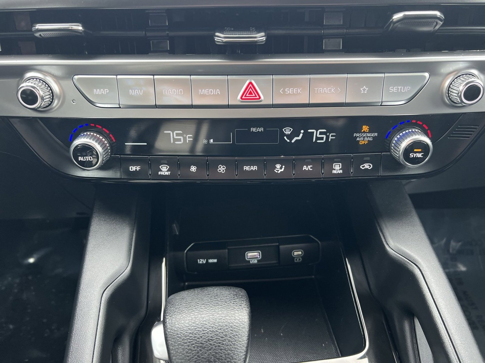 Used 2023 Kia Telluride LX image 20