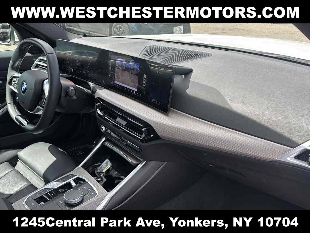 Used 2025 BMW 330i xDrive Sedan AWD/4WD image 16
