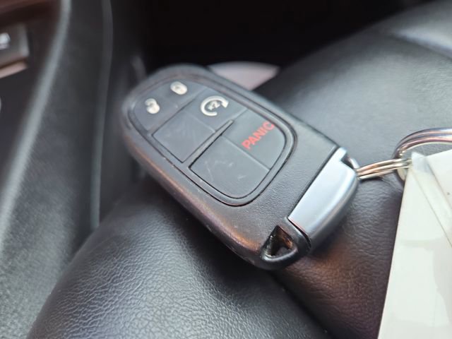 Used 2019 Jeep Cherokee Latitude Plus w/ Cold Weather Group image 29