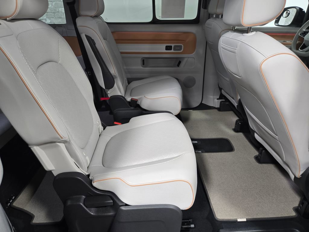 Used 2025 Volkswagen ID. Buzz Pro S Plus AWD/4WD image 54