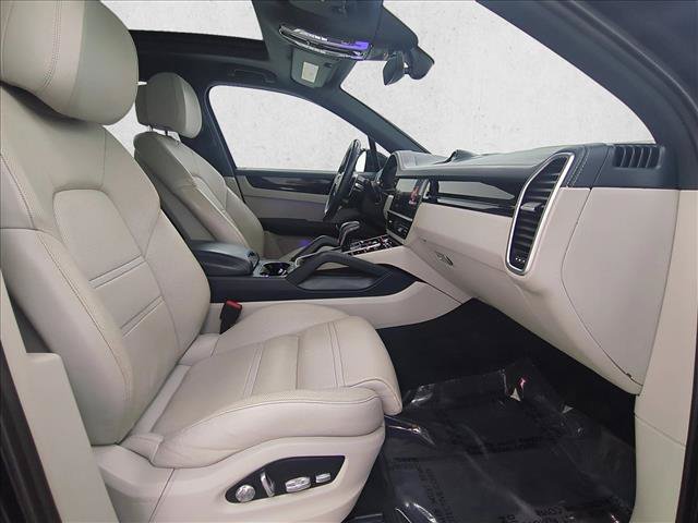 Used 2019 Porsche Cayenne S AWD/4WD image 25
