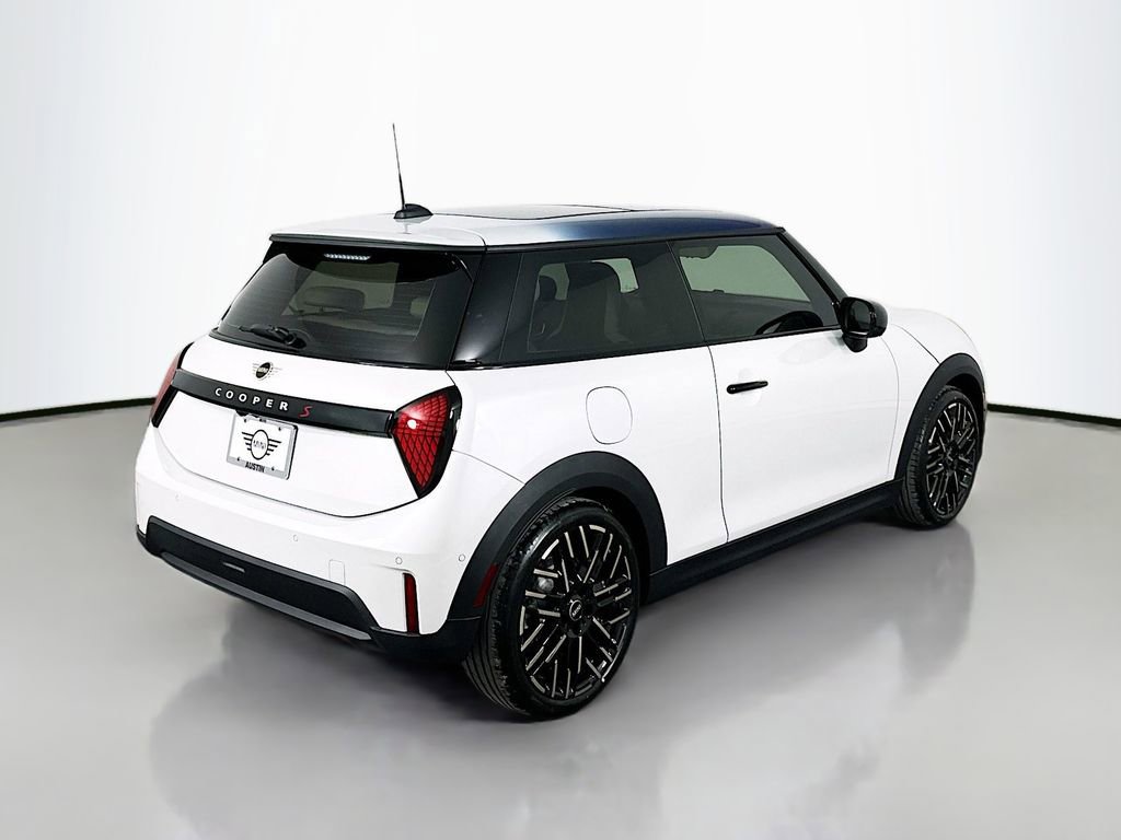 Certified 2025 MINI Cooper S image 5