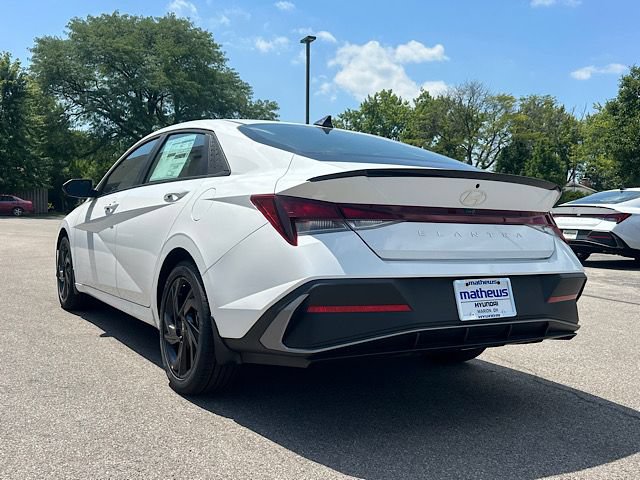 New 2026 Hyundai Elantra SEL Sport FWD image 2