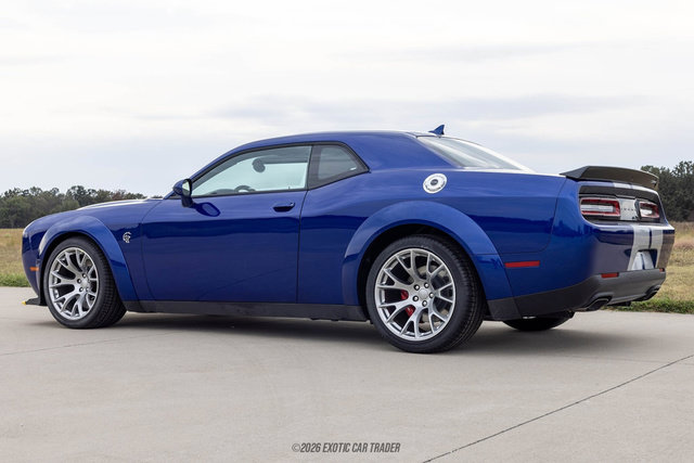 Used 2022 Dodge Challenger SRT Hellcat RWD image 4