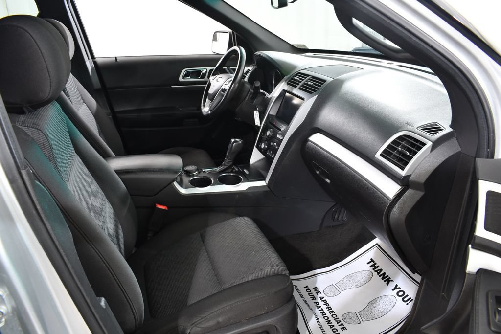 Used 2013 Ford Explorer XLT AWD/4WD image 10