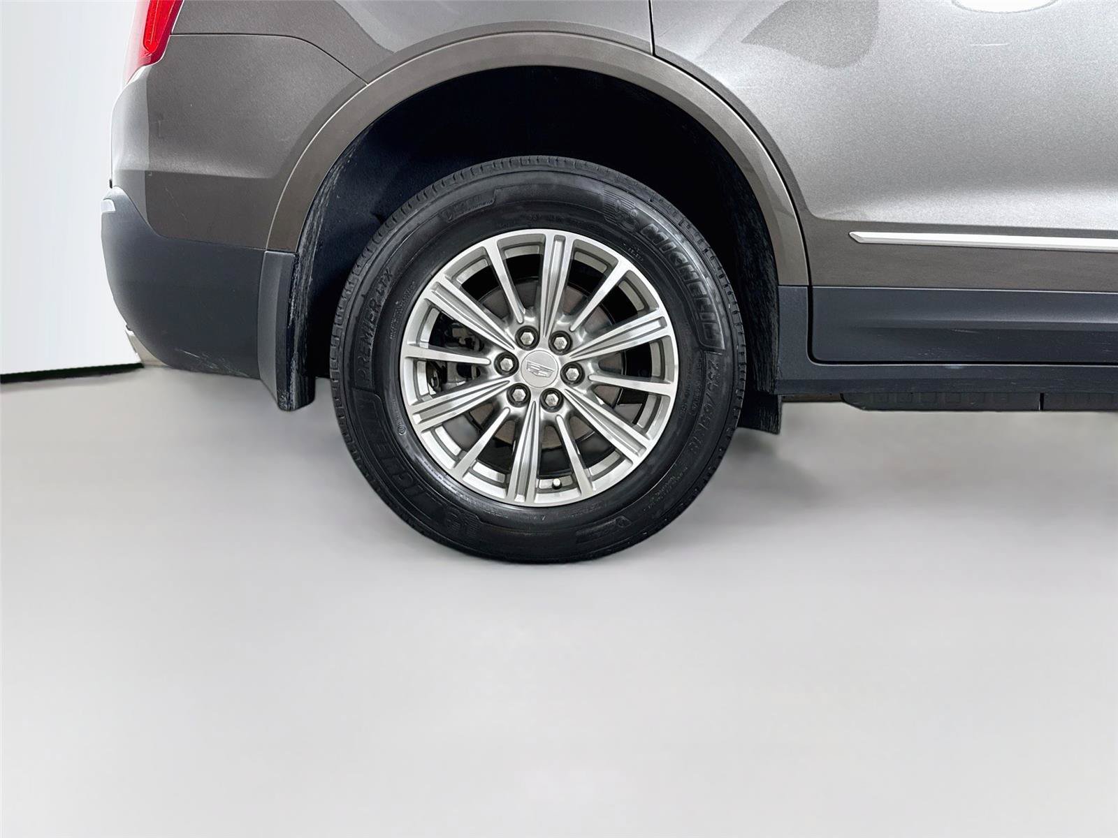 Used 2019 Cadillac XT5 Luxury FWD image 16