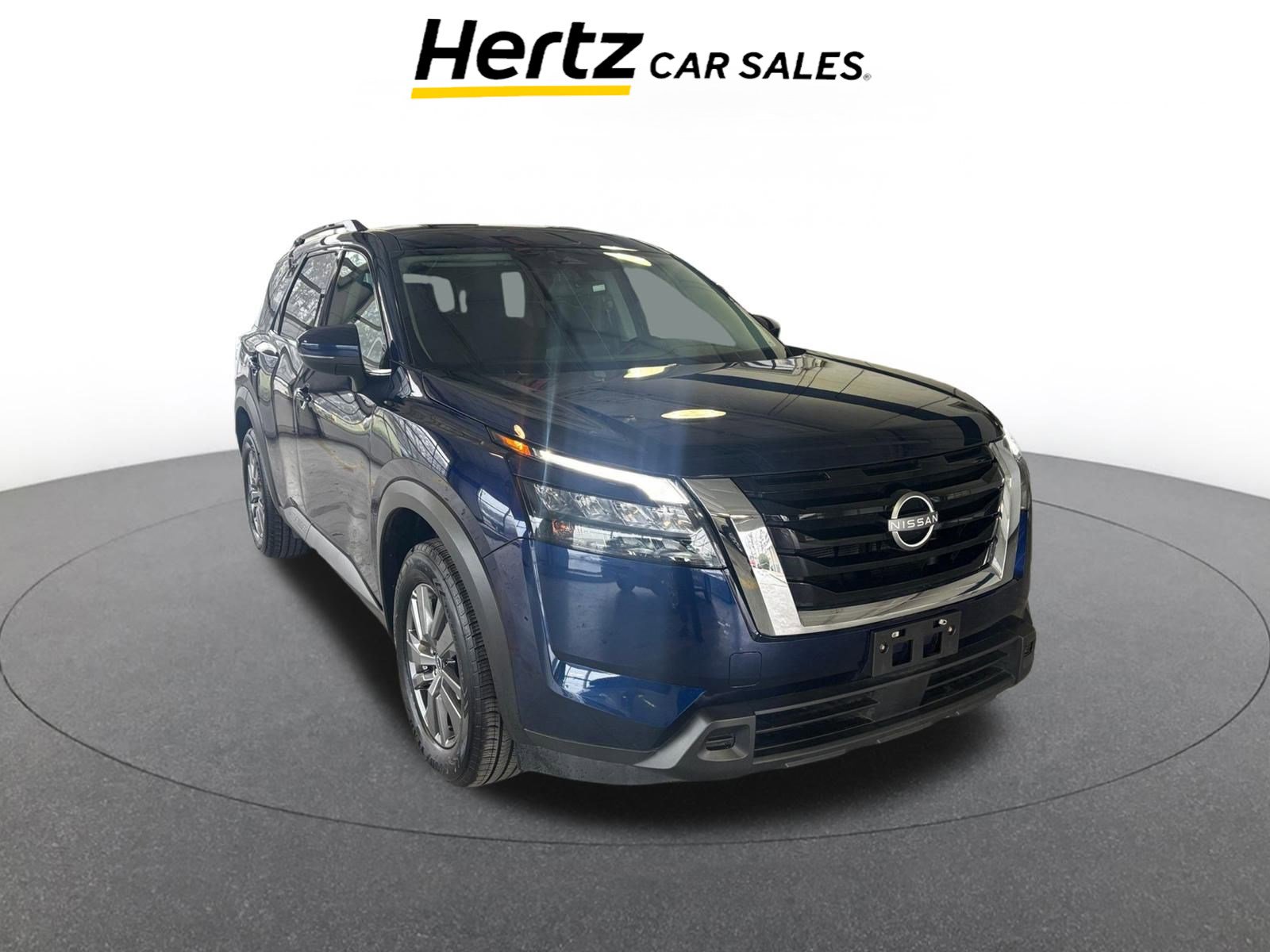Used 2025 Nissan Pathfinder SV image 1
