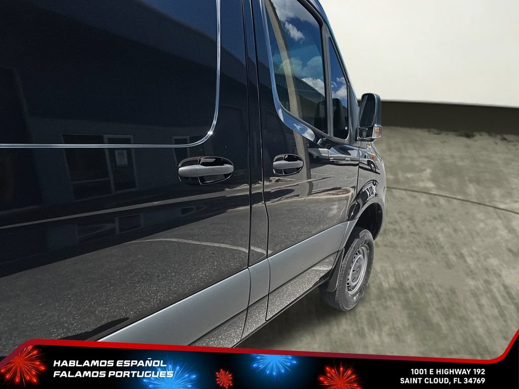 Used 2024 Mercedes-Benz Sprinter 2500 image 34