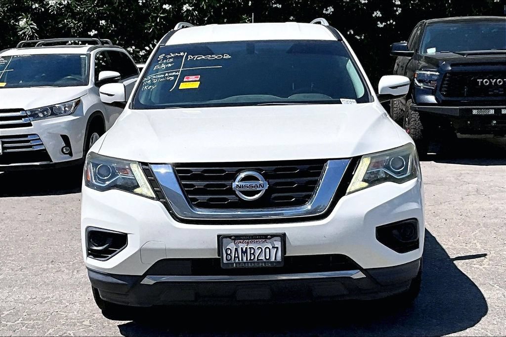 Used 2017 Nissan Pathfinder S FWD image 2