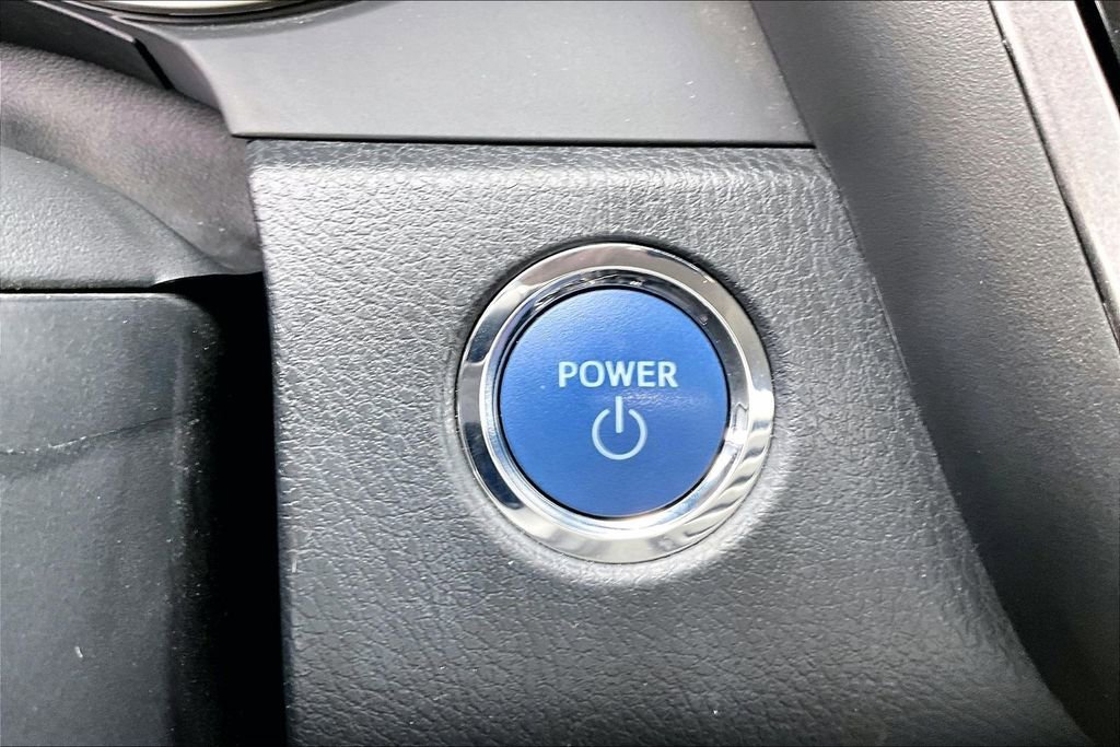 Used 2023 Toyota Camry XLE w/ Cold Weather Package FWD image 31