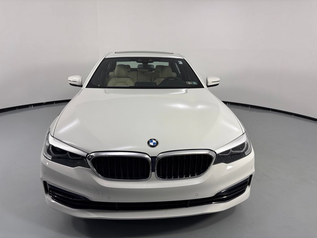 Used 2019 BMW 530i xDrive w/ Convenience Package AWD/4WD image 2
