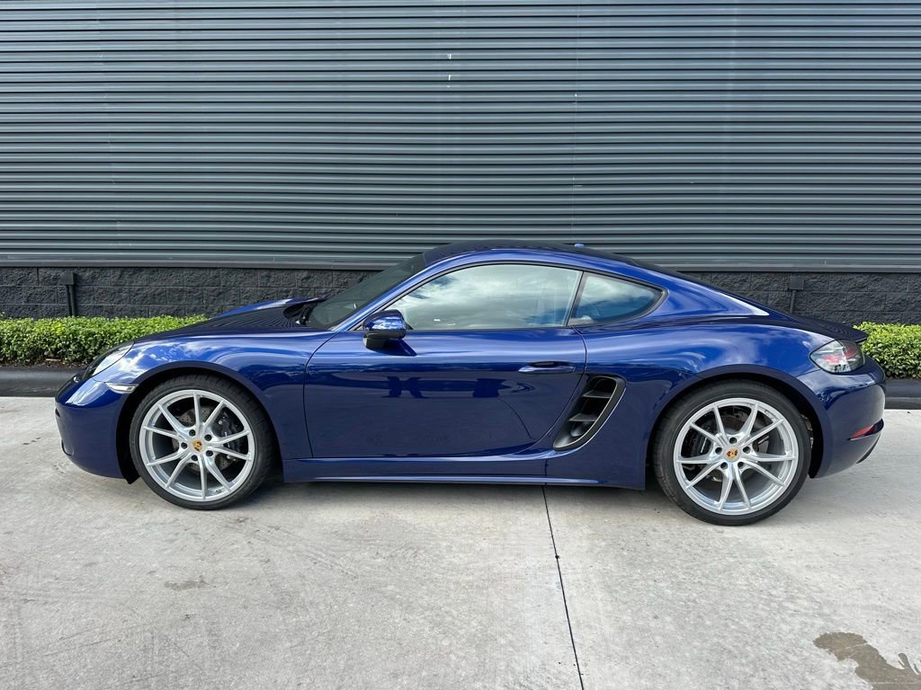 Certified 2025 Porsche 718 Cayman image 2