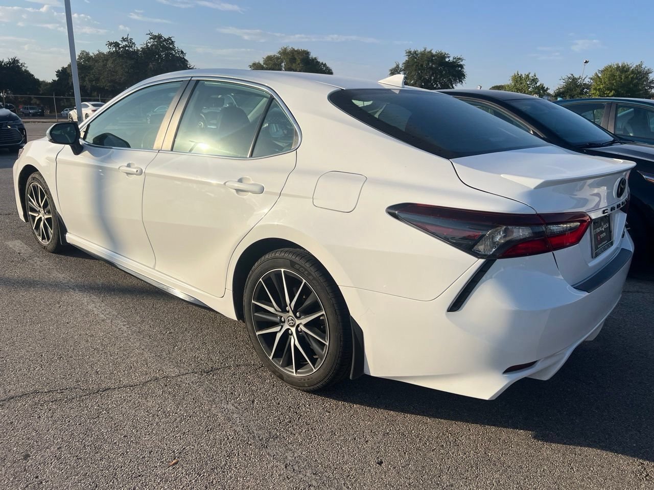 Used 2024 Toyota Camry SE FWD image 6