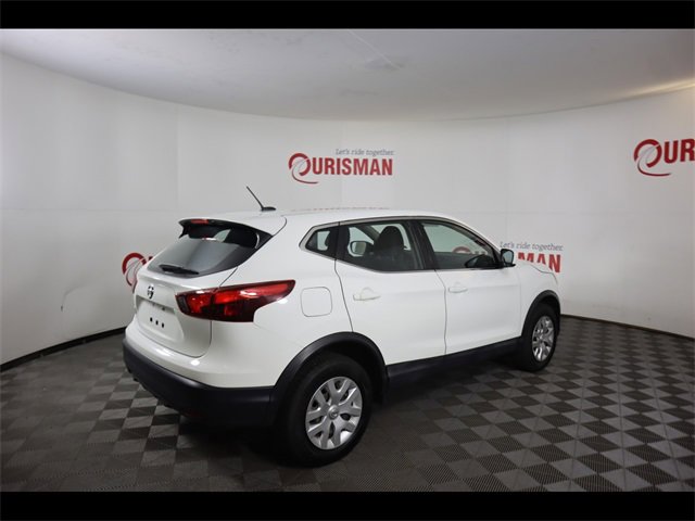 Used 2018 Nissan Rogue Sport S image 11