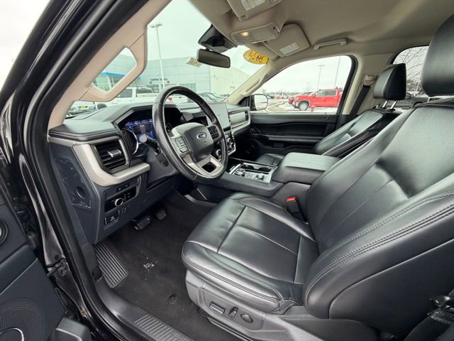 Used 2024 Ford Expedition Max XLT image 18