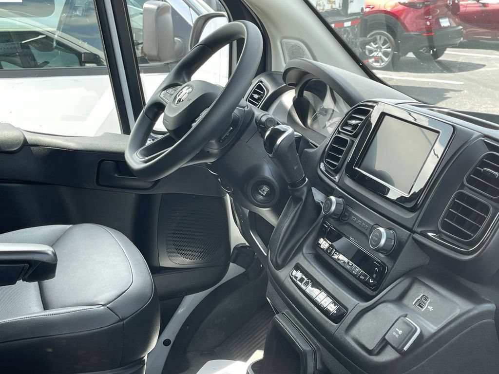 Used 2026 RAM ProMaster 2500 w/ Convenience Group FWD image 8