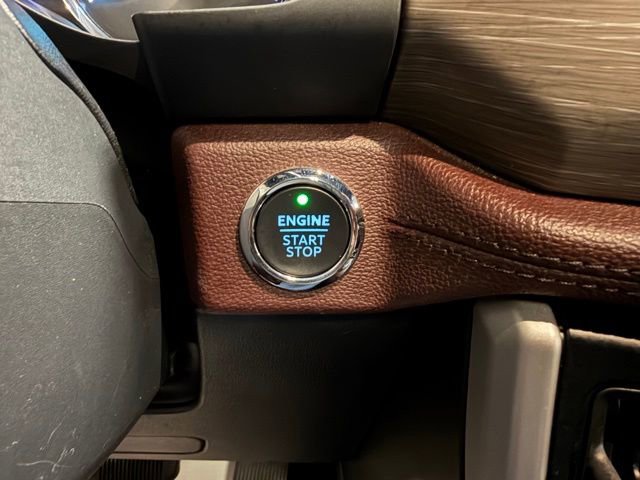 Used 2024 Ford Expedition Limited image 40