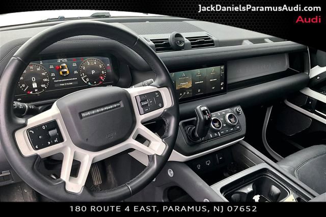Used 2023 Land Rover Defender 90 S image 5