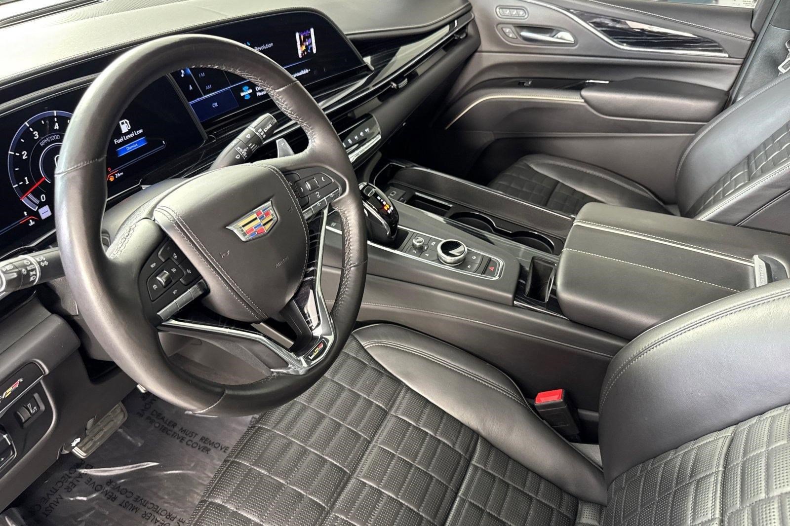 Used 2023 Cadillac Escalade ESV V AWD/4WD image 4