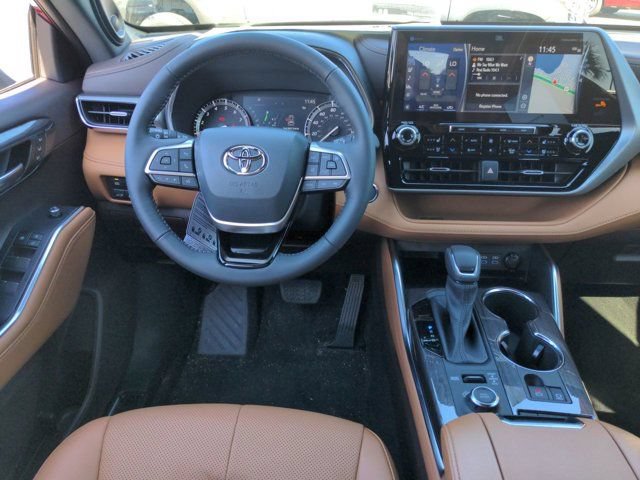 Used 2022 Toyota Highlander Platinum AWD/4WD image 16