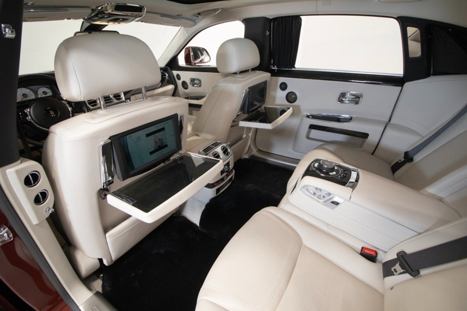 Used 2015 Rolls-Royce Ghost Extended Wheelbase image 58