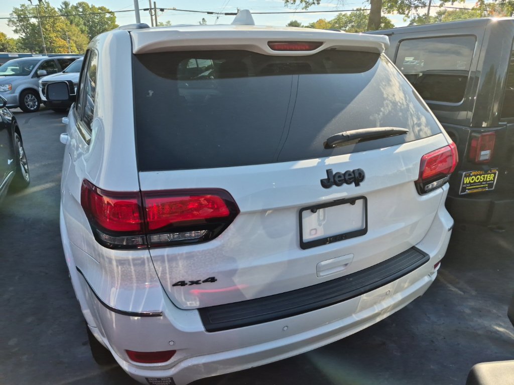 Used 2020 Jeep Grand Cherokee Altitude AWD/4WD image 4