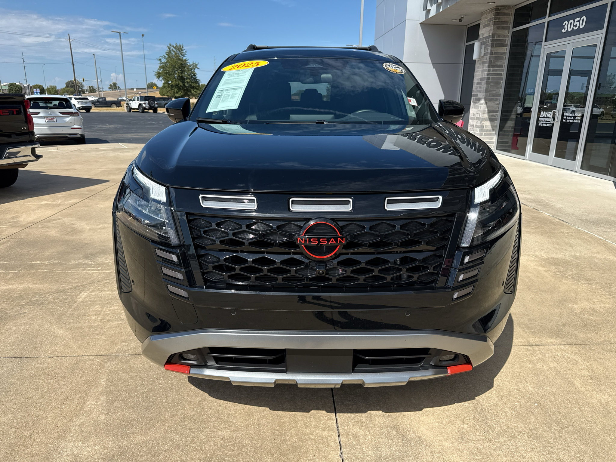 Used 2026 Nissan Pathfinder Rock Creek AWD/4WD image 2