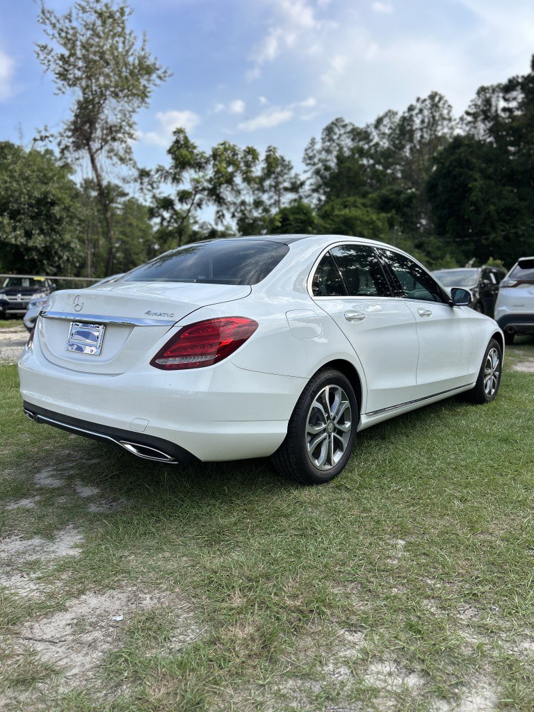 Used 2015 Mercedes-Benz C 300 4MATIC Sedan image 3