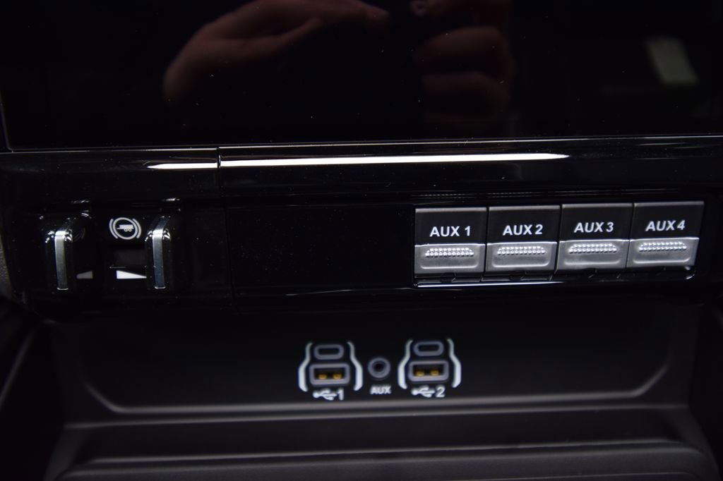 New 2026 RAM 3500 Laramie AWD/4WD image 22