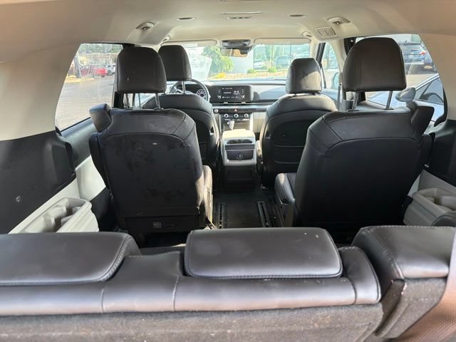 Certified 2024 Kia Carnival LX FWD image 9