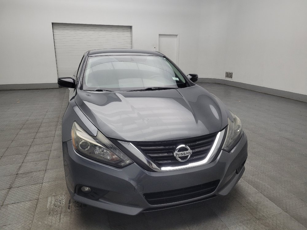 Used 2017 Nissan Altima 2.5 SR w/ Midnight Edition Package FWD image 14