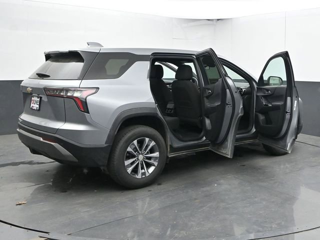 Used 2025 Chevrolet Equinox LT AWD/4WD image 36