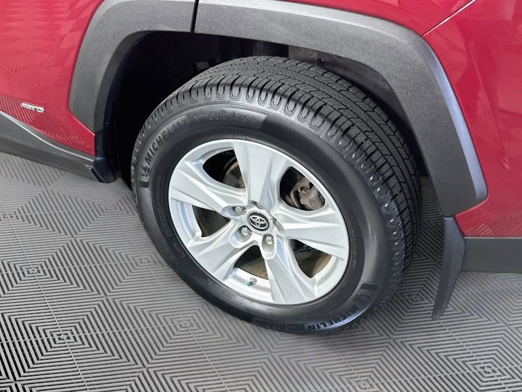 Used 2019 Toyota RAV4 LE w/ All Weather Liner Package AWD/4WD image 36
