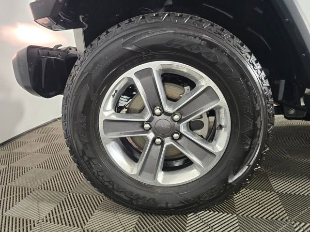 Used 2022 Jeep Wrangler Unlimited Sahara w/ Cold Weather Group image 19
