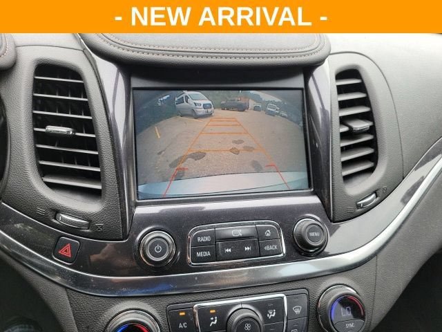 Used 2017 Chevrolet Impala LT w/ Convenience Package FWD image 10