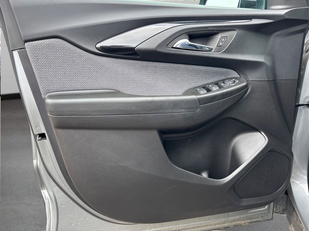 Used 2023 Chevrolet TrailBlazer LT image 19