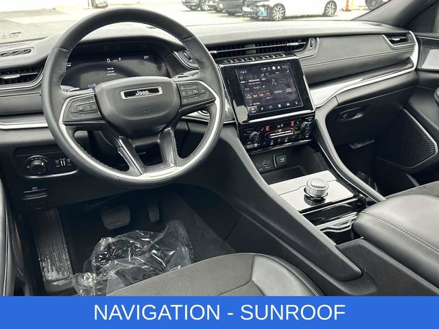 Used 2022 Jeep Grand Cherokee Altitude image 2