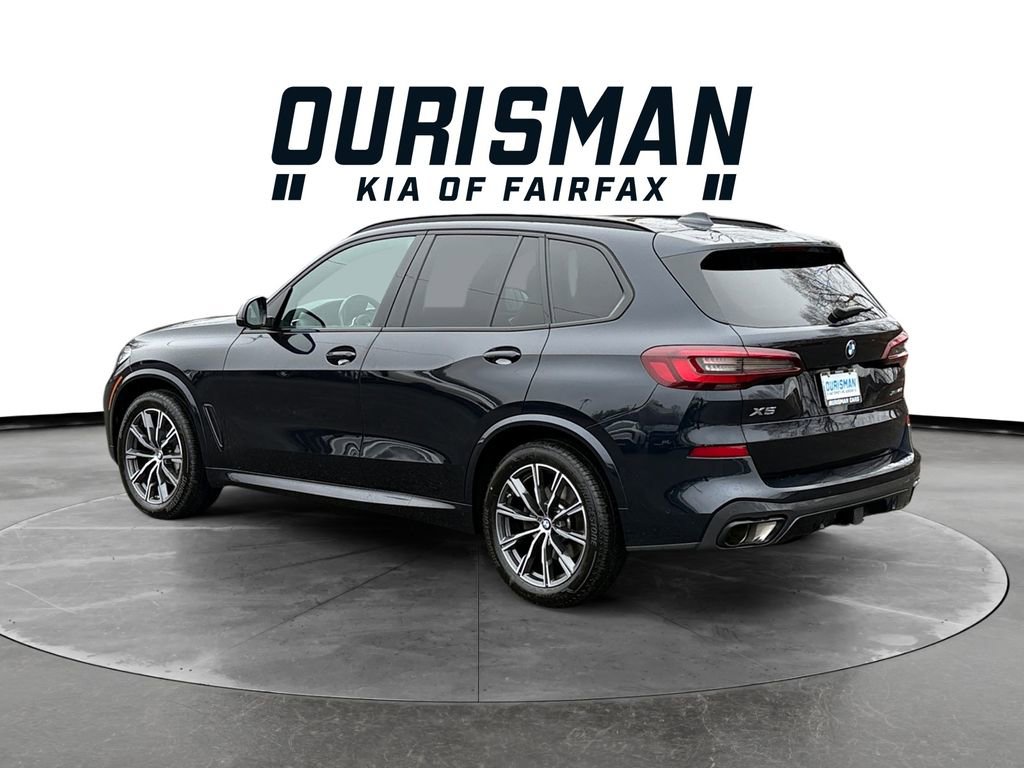 Used 2023 BMW X5 xDrive40i w/ M Sport Package AWD/4WD image 4