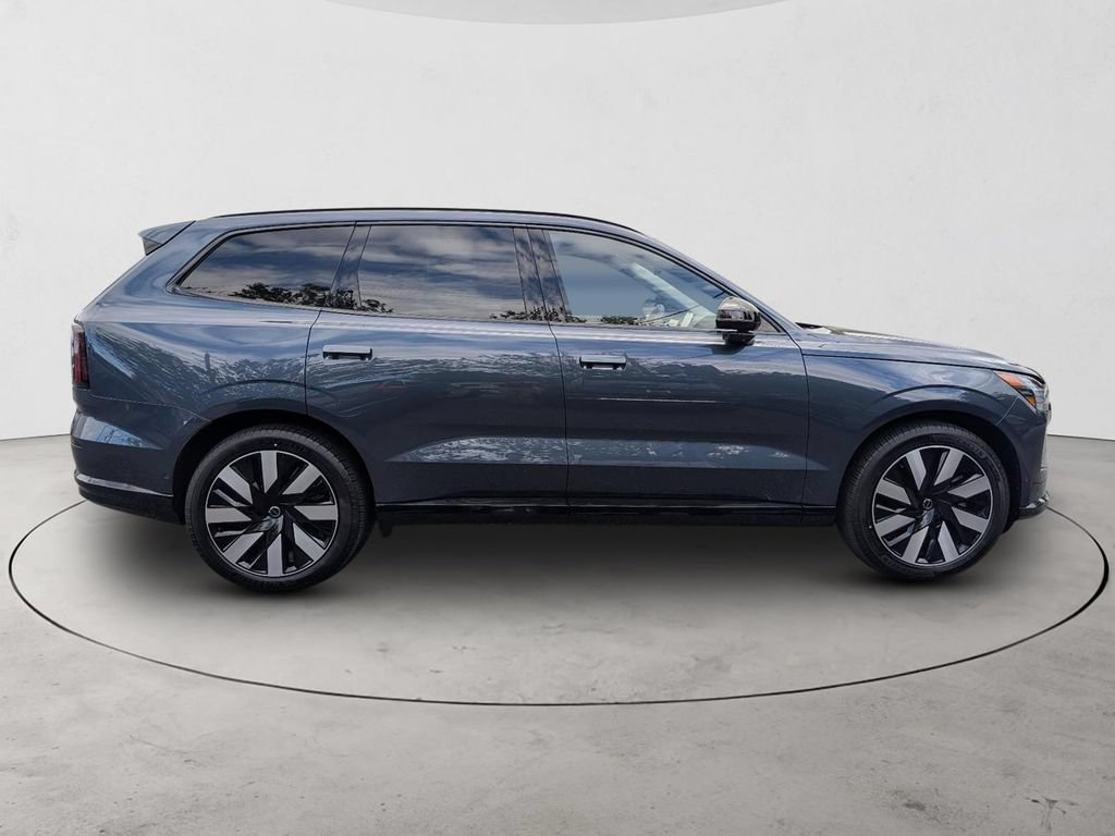 Certified 2025 Volvo EX90 Ultra AWD/4WD image 4