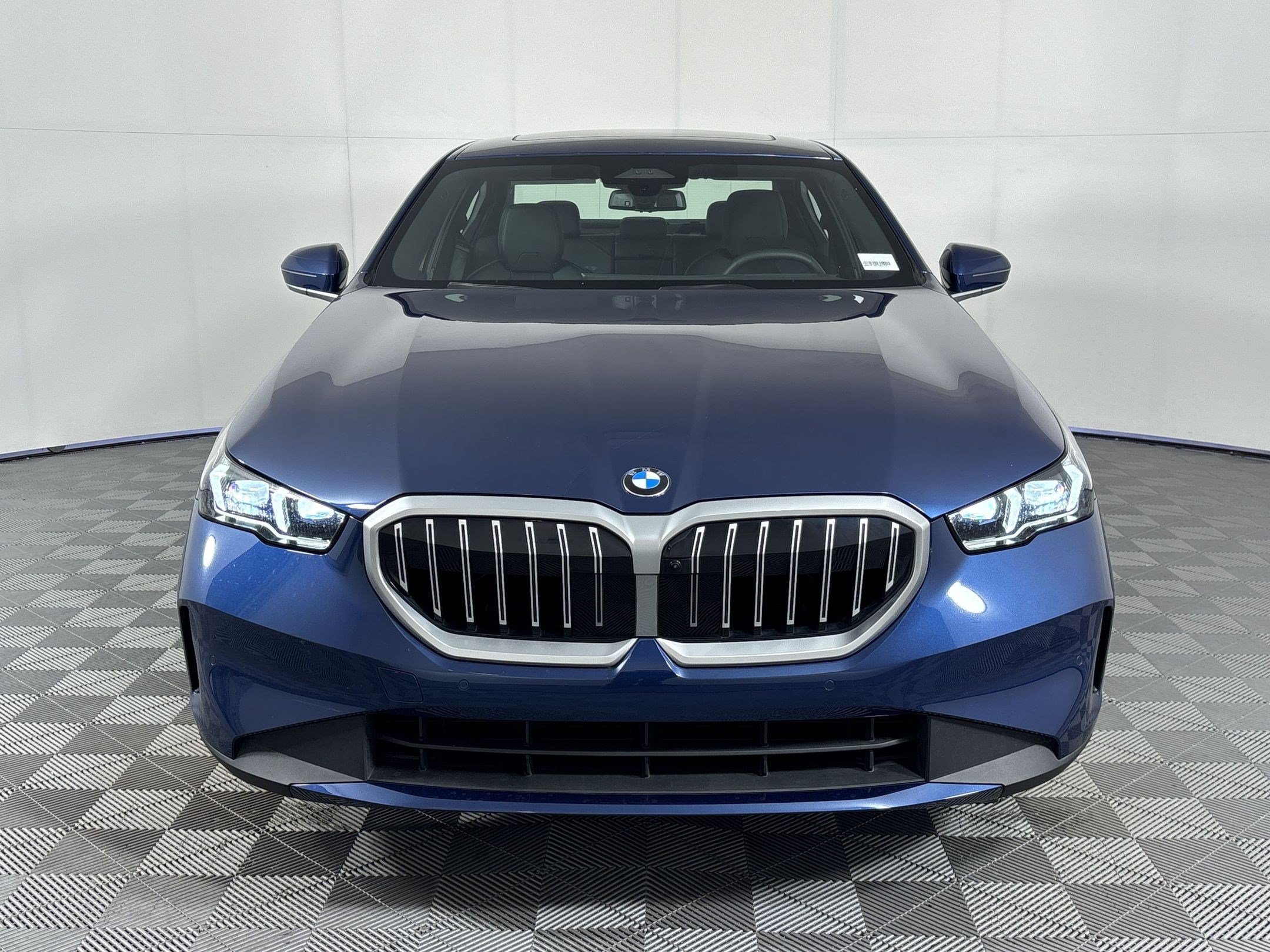 Used 2026 BMW 530i RWD image 6