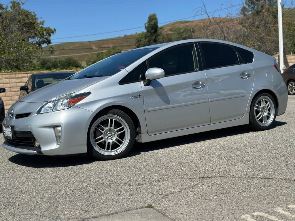 Used 2015 Toyota Prius Prime Advanced FWD image 1