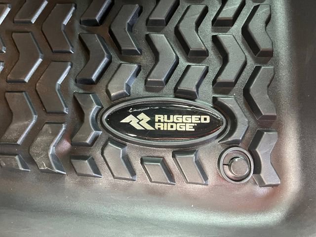Used 2021 Jeep Wrangler Unlimited Sahara AWD/4WD image 19