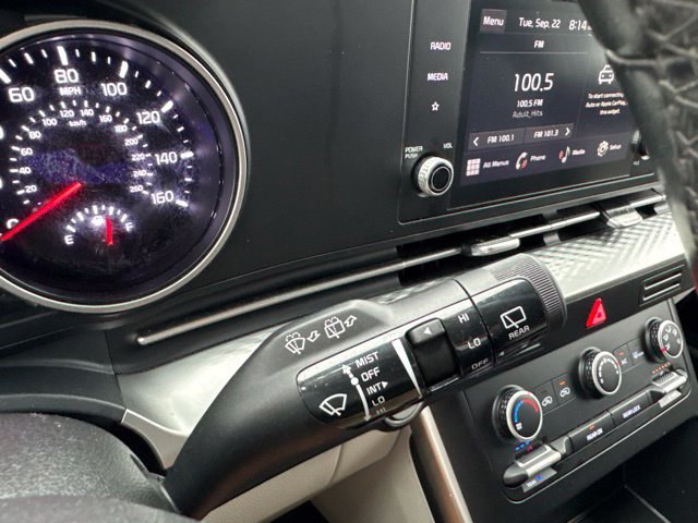 Certified 2023 Kia Carnival LX FWD image 21