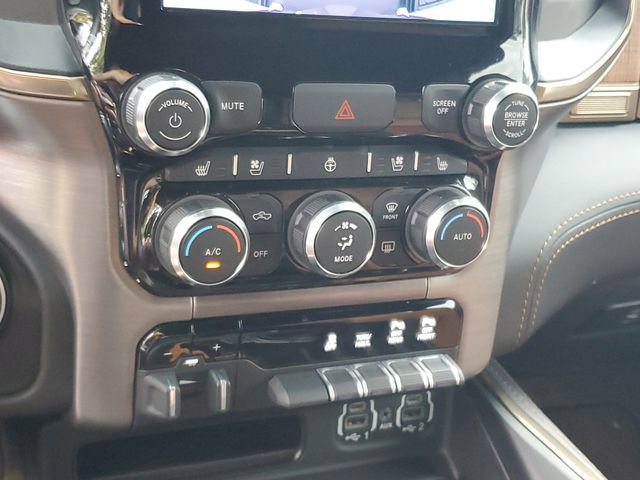 Used 2022 RAM 1500 Limited w/ Body Color Bumper Group AWD/4WD image 18