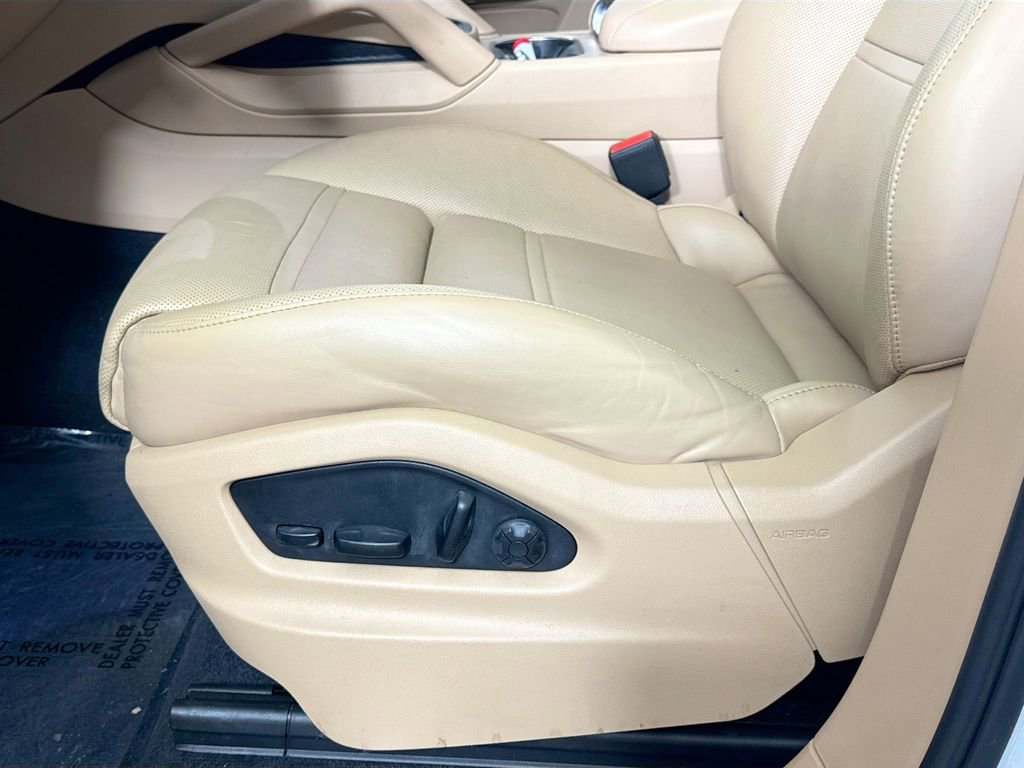 Used 2022 Porsche Cayenne E-Hybrid image 25