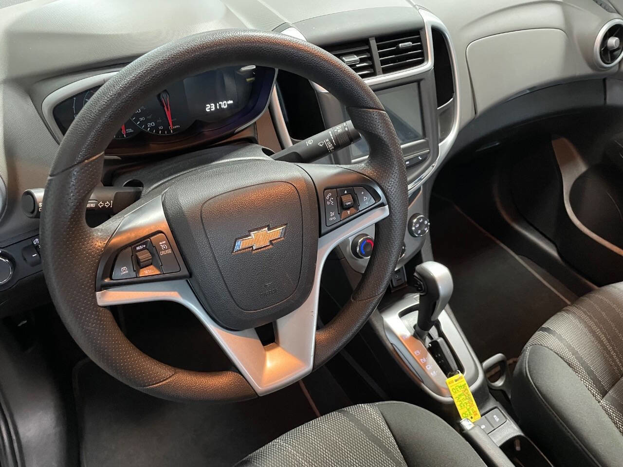 Used 2017 Chevrolet Sonic LT image 4