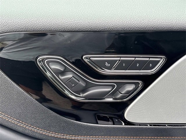 New 2025 Lincoln Aviator Black Label image 23